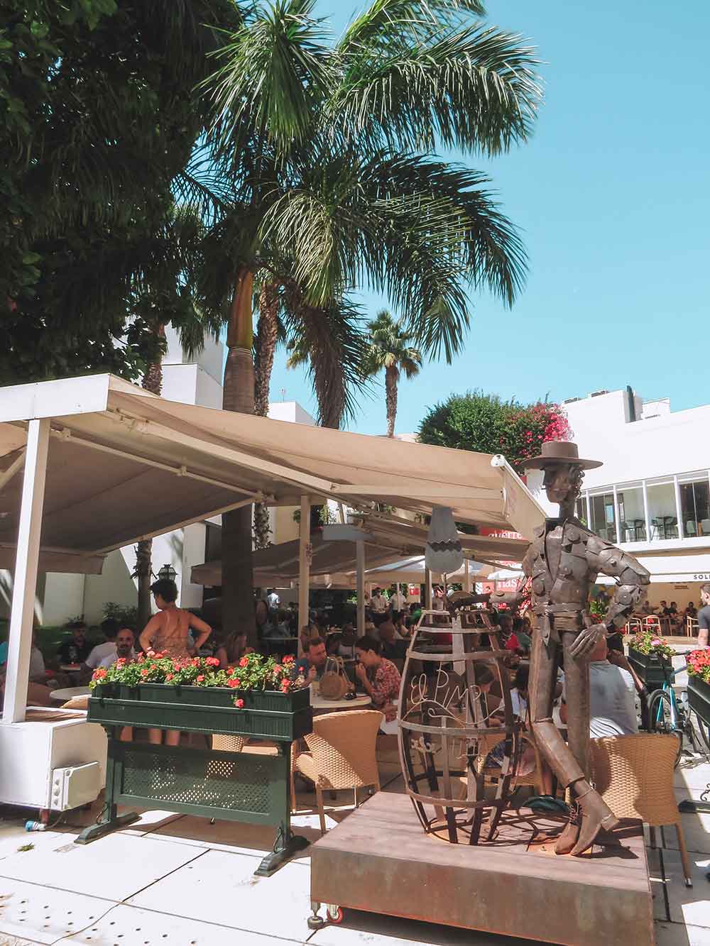 el pimpi bar in malaga