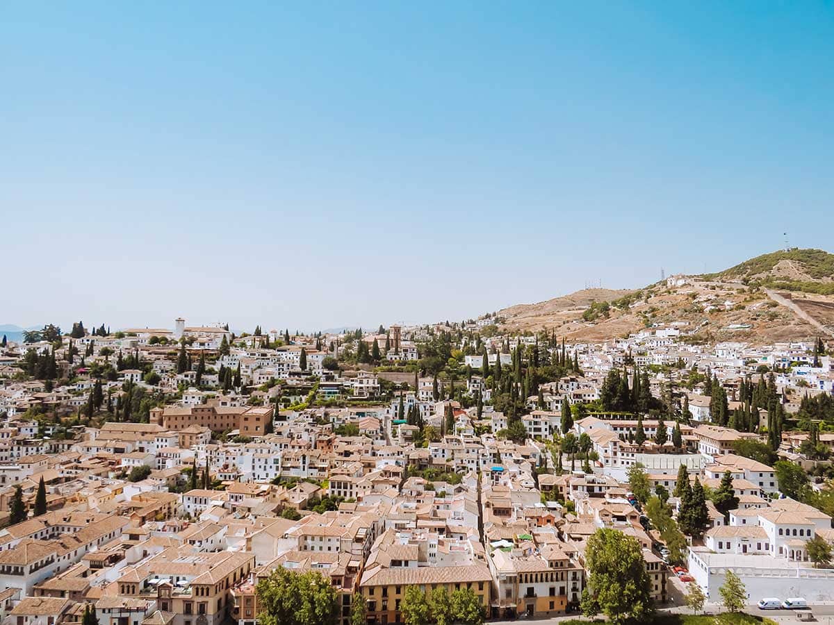 A panoramic view of Granada city.
