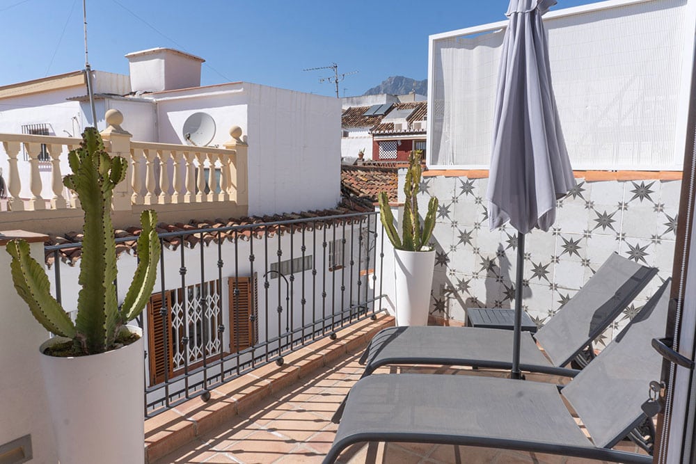 Sunbeds in the rooftop terrace of Casa Aduar 10.