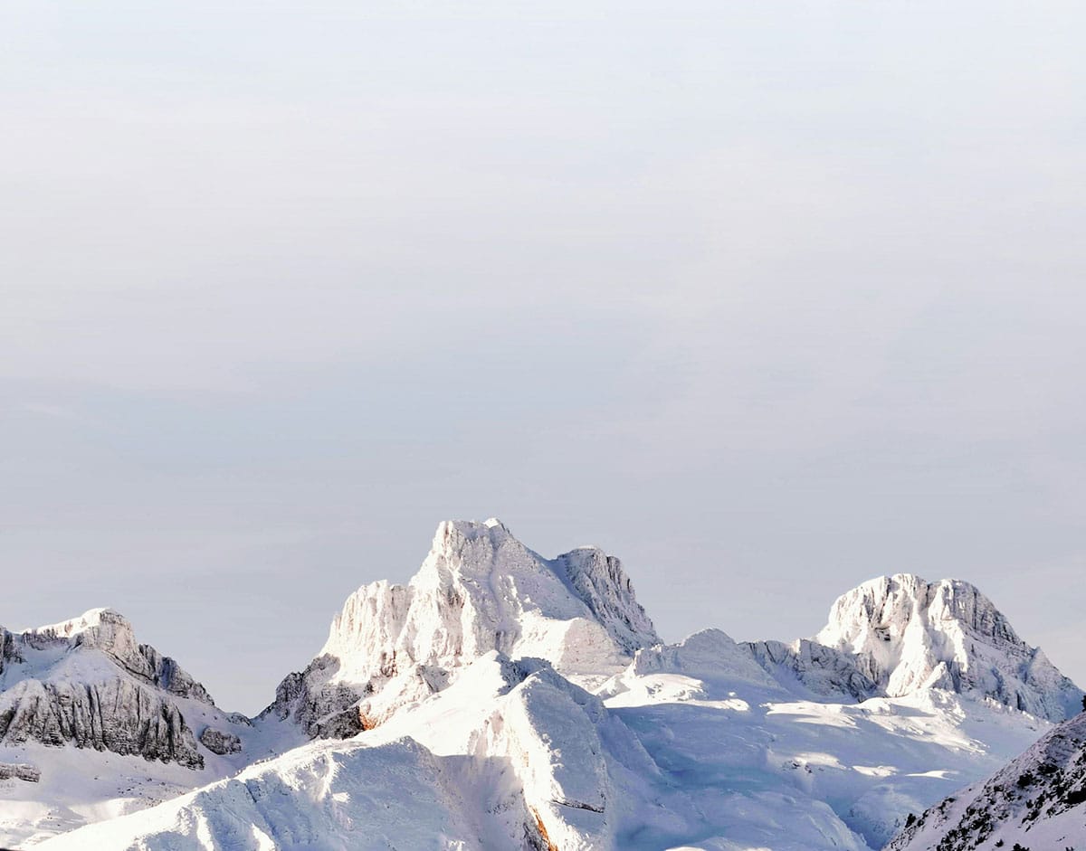 Does It Snow in Spain? Everything You Need to know! 6 Mountains covered in snow in the Spanish Pyrenees.