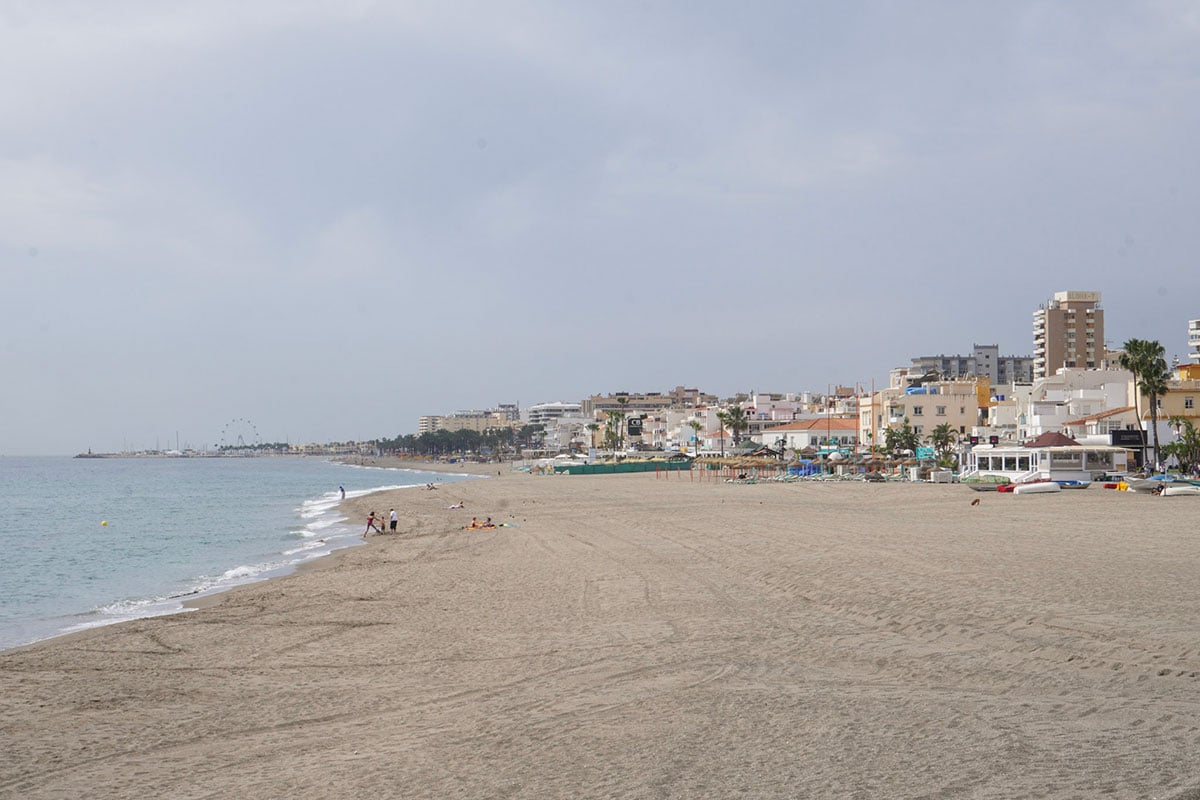 19 Beaches in Malaga Recommended By a Local 7 A photo of La Carihuela Beach in Torremolinos, Spain.