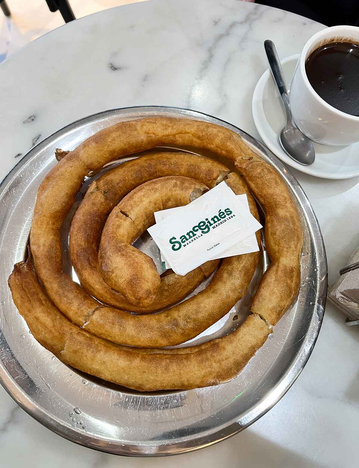 San Gines churros con chocolate.