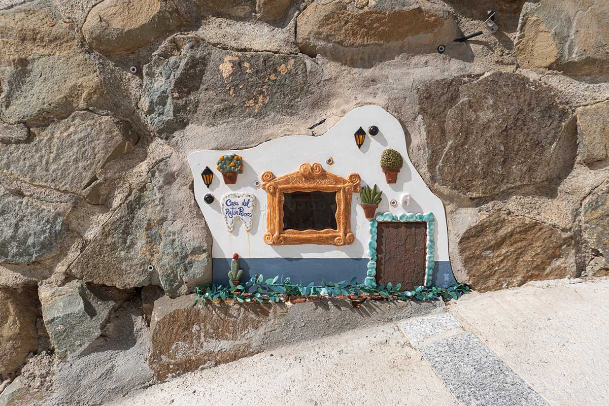 Casa Ratón Pérez de Moclinejo.