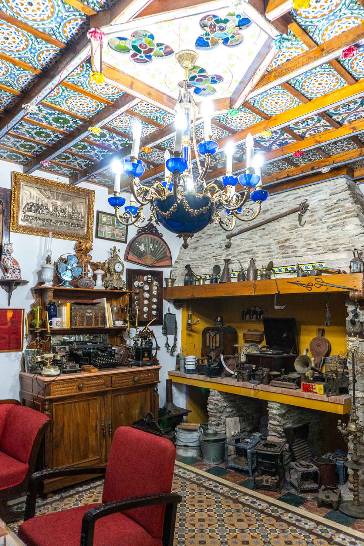 Living room with lots of antiques in Casa Museo Axarquia.