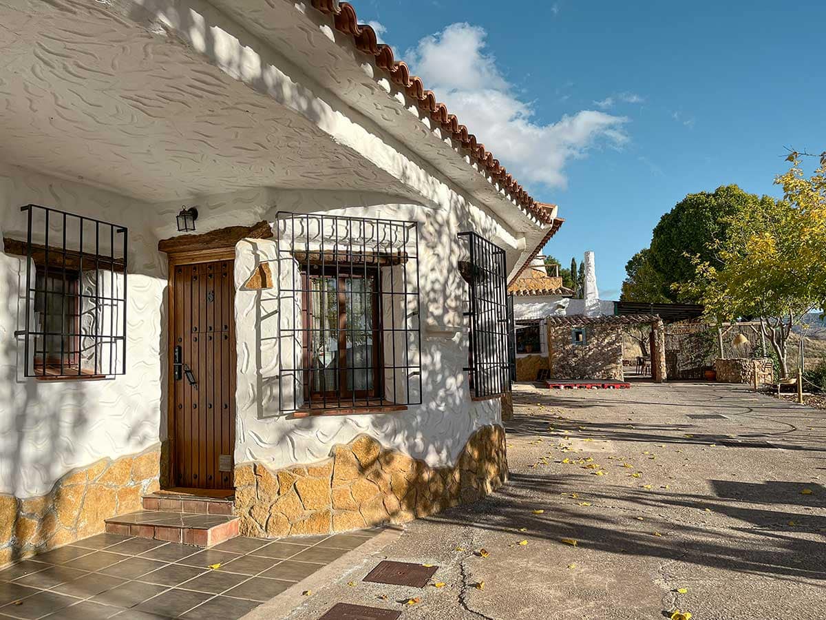 El Atochal Origenes, cave houses in Gor, Granada.