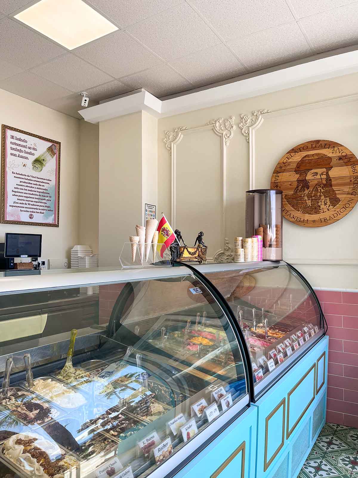 Where to Eat in Estepona (My Top Recommendations) 19 Da Vinci ice cream parlour in Estepona.