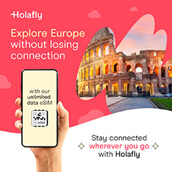 Holafly banner.