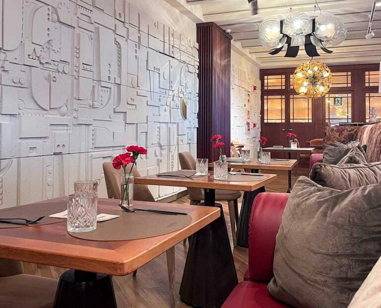 Only YOU Seville Trotamundos restaurant.
